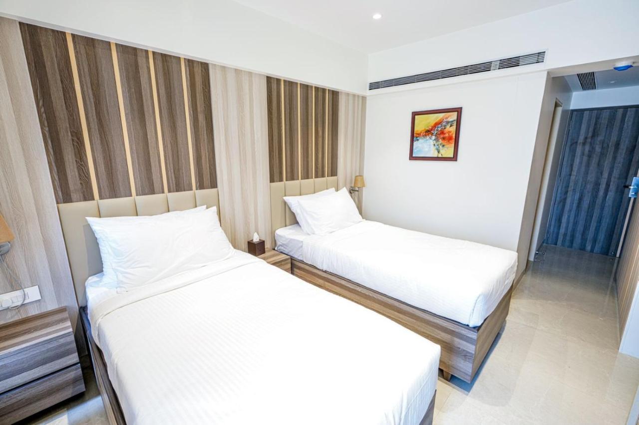 The Thane Club Экстерьер фото