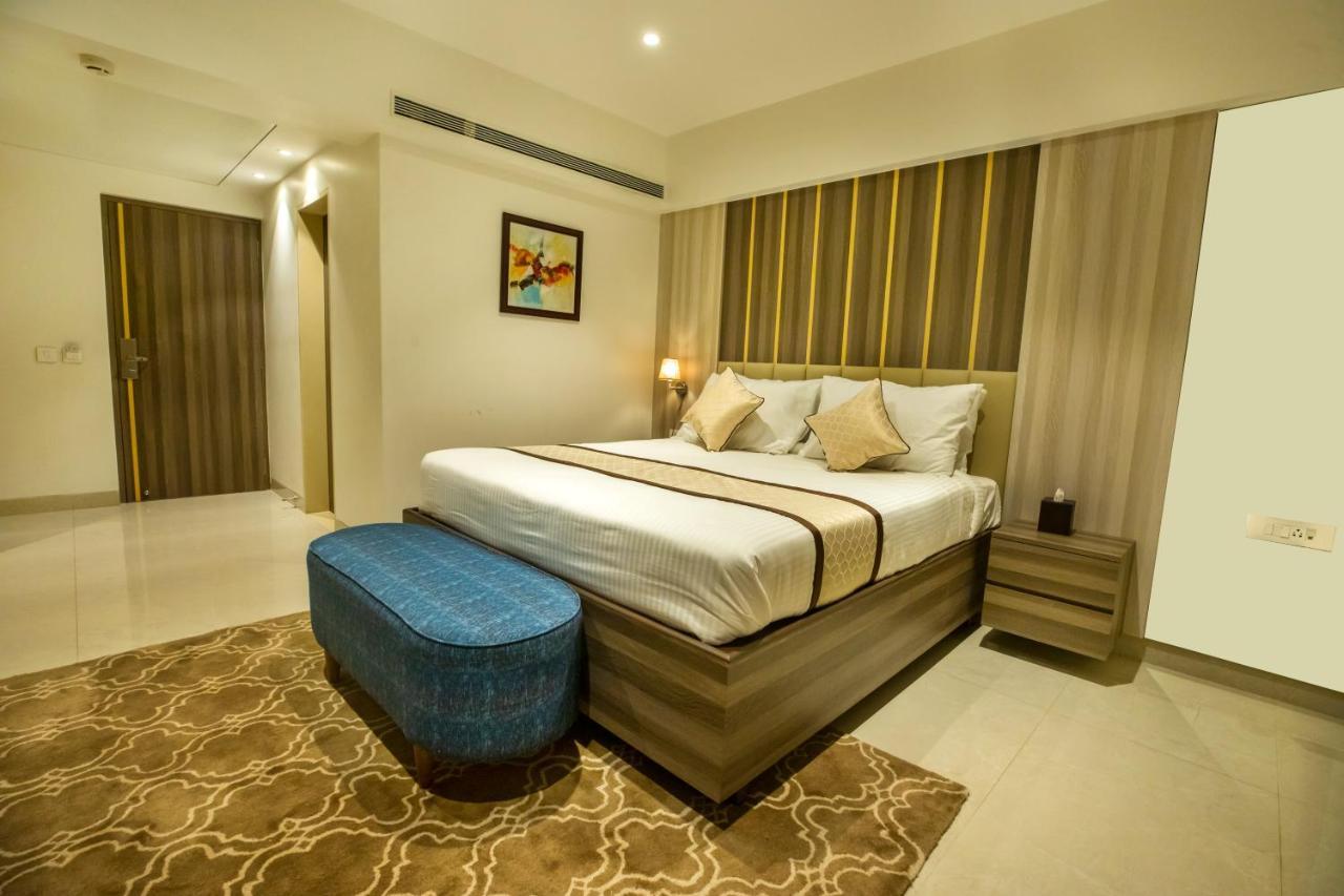 The Thane Club Экстерьер фото